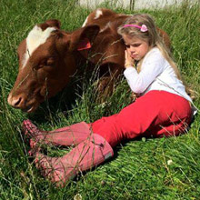 Izzy & Annie @ Fishers Mobile Farm